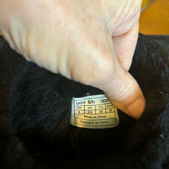 UGG Black Classic Boots - Picture 7 of 9